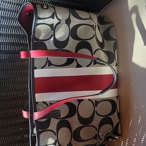 Coach Hampton Weekend Tote or handbag